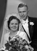 Brudpar Birger Ström, Norra Rådmansgatan 32 A, Gävle. 9 februari 1946.