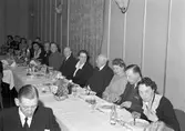 Fotografi tagit i bostaden på 70-årsdagen, 11 mars 1946. Fabrikör Carl Abraham Elfström, Södra Centralgatan 7, Gävle.