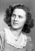 Fröken Barbro Hellman,Timmermansgatan 14 A, Gävle. 30 mars 1946.