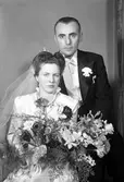 Brudparet Gunvor Margareta, född Looström, och Galeazzo Buttazzoni,  30 mars 1946.