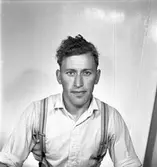 Edmund Pettersson Rederi AB. Legitimationsfotografi. Augusti 1950.



