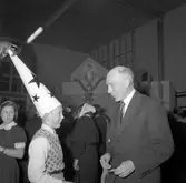 Gefle Jultomtar, julfest. 16 december 1951. Frk. Ljung,
Brändströmgatan 10, Gävle