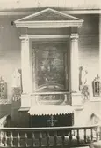 Den gamla altartavlan från 1766 i Kråksmåla kyrka.