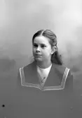 Margit Hultin, dotter till komminister Hultin.
