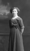 Hildur Ericsson, Hantverkargatan 33, Gävle. / Elma Eriksson, Grapes Sjukhem, Gävle