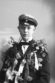 Fritz Kiölling, Kungsbäck, Gävle. Friidrott. Född: 3 mars 1896 i Bollnäs. Död: 3 juni 1976 i Ekerö. Gren: Löpning 1.500 m. Förening: IFK Gävle.