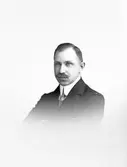 Ingenjör Victor Engelhearth, född 10 januari 1879. Maskiningenjör Gefle - Dala Järnvägsaktiebolag. Källa: Gävle - Ett bildgalleri. av W.Lindeberg 1924