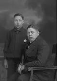 Porträtt av två bröder, Otto Alfred Uddholm (1885-1977) och Per Hjalmar Uddholm (1904-1968).