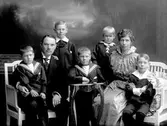 Familjen Hammar. Biografdirektör Erik Hammar, levde mellan åren 1880-1927. Ägde Röda Kvarn och Regina.