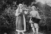 Gerda Pettersson och Ida Lejon, Östveda 1910-talet.