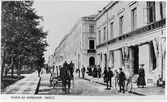 Nygatan vid Stortorget. Närmast till höger Zimmermans Skoaffär i huset Nygatan 21, kvarter Apologisten.
