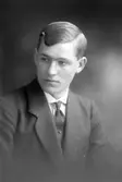 Fritz Olsson, Byn, Forsbacka