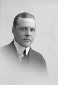 Banktjänsteman Henrik Hallgren, Stockholms Handelsbank, Söderhamn.