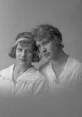 Jane och Lydia Öhrström