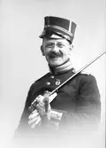 Löjtnant Axel Willners. I 14 Kungsbäck. Tjänstgjorde som musikdirektör. Far till Radiomannen Bo Willners född 1900.