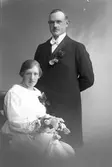 Gustaf Lindkvist (Mejeriet) och fru Lindkvist, Hedesunda