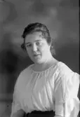 Elsa Eriksson, Västra Islandsgatan 6, Gävle