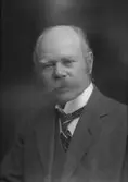 Tullkontrollör / Skeppsmätare Ernst Larsson, född 20 december 1868. Nygatan 43, Gävle. Källa: W.Lindeberg, 