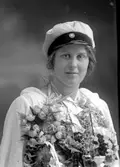 Fröken May Hinze född 1904 i Söderhamn, död 1983 i Härnösand.