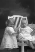 Frida och Karin Persson, Berga, Främlingshem