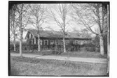 Frösvidals skola, skolbyggnad.
Folkskollärare J. Karlberg