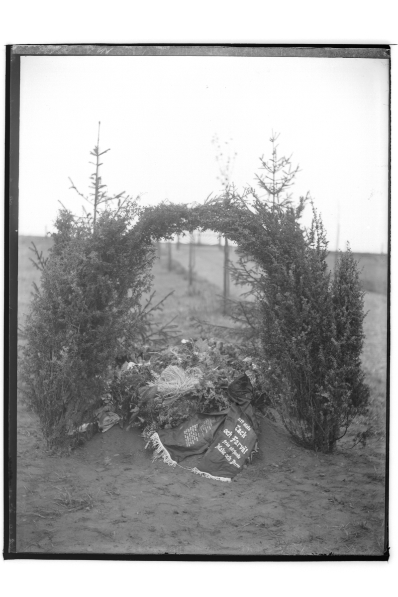 Samuel Lindskog, Grave site. Builder Oskar Carlsson, Strömmersmästare 15, Örebro.