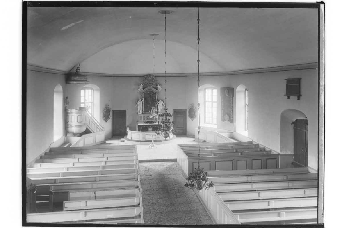 Samuel Lindskog, Tysslinge Church, interior of the church before restoration. Order no. TY-208.