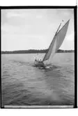 Segelsällskapet Hjälmaren.
Pontus Bergströms segelbåt 'Elsa 3'.