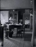 Interiör i Tuna gårds huvudbyggnad. Arbetsrum.
