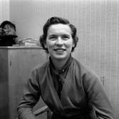 Ann Harcus. 
Januari 1956.