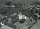 Flygfoto över Påskallaviks kyrka.