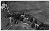 Flygbild över gårdar i byn Näset, Sörfors. Vykort.