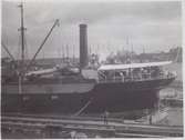 Beckholmsvarvets dockor 1920-talet; oidentifierat lastfartyg i östra dockan