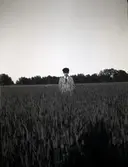 Hans i ett sädesfält i närheten av Tuna gård.