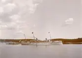 Den tyska kejserliga jakten HOHENZOLLERN på väg in mot Stockholm i samband med Wilhelm II:s besök 1895.