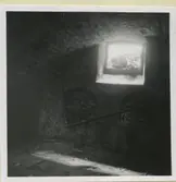 En källare med fönsternisch i kv. Domprosten.