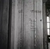 Skadegörelse på Kalmar slott i Kungsmakets privet

Foto: D. Selling 1965.