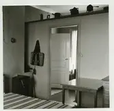 Harbergska gården, norra köket.

Harbergska gården är ett byggnadsminne som ligger i Pataholm, Mönsterås kommun. Det är en köpmansgård som troligen är uppförd på 1840-talet. Gården är timrad i två våningar under tegeltak och har locklistpanel. I bottenvåningen finns inredning från 1880-talet, då huset användes för bad- och brunnsverksamhet.