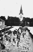 Marknad på Kyrktorget i Värnamo.