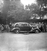 Reportage för Gefle Dagblad. Pantzerhjelmska olyckan. År 1936. Bilen en 1935 Chevrolet Master modell.