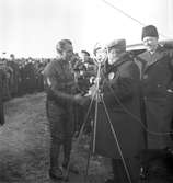 Reportage för Gefle Dagblad. Motortävling på Näringen. 1936

