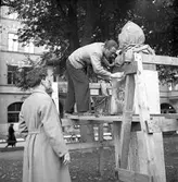 Invigning av Fabian Månssons bronsbyst av Gösta Almgren i Rådhusesplanaden. Oktober 1939
