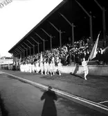 Svenska Flaggans Dag på Strömvallen. Reportage för Gefle Dagblad
År 1939


