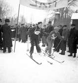 Polisens stafettävling. Skidåkning. 1935





