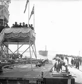 Den 19 februari 1965. Gävle Varv. Sjösättning av båten M/S Tauna.



