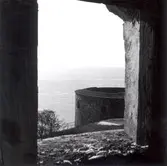 Utsikt från Kalmar slott. I bakgrunden syns en av postejerna.