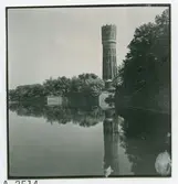 Gamla vattentornet och befästningsverk vid systraströmmen.