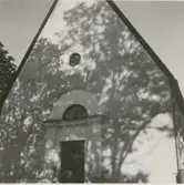 En församlingskyrka i Mortorp.