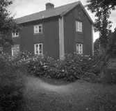 Ett bostadshus vid Värnanäs.