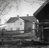 Bostadshus med frontespis i Söregärde.